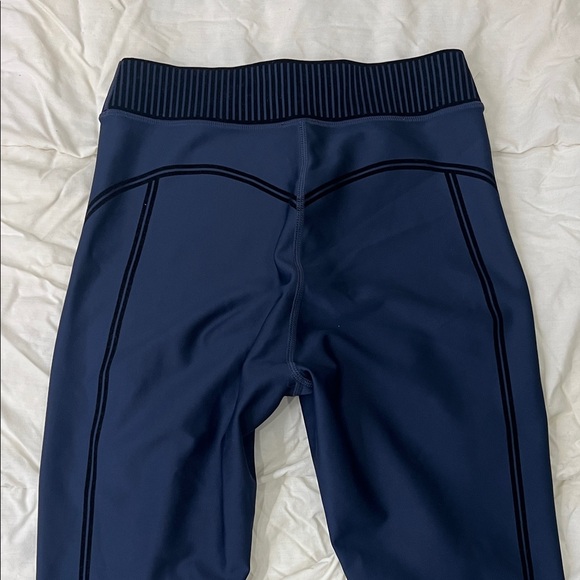 ALO Yoga AirLift Navy Sports Bra Set WITH Leggings - Picture 6 of 7